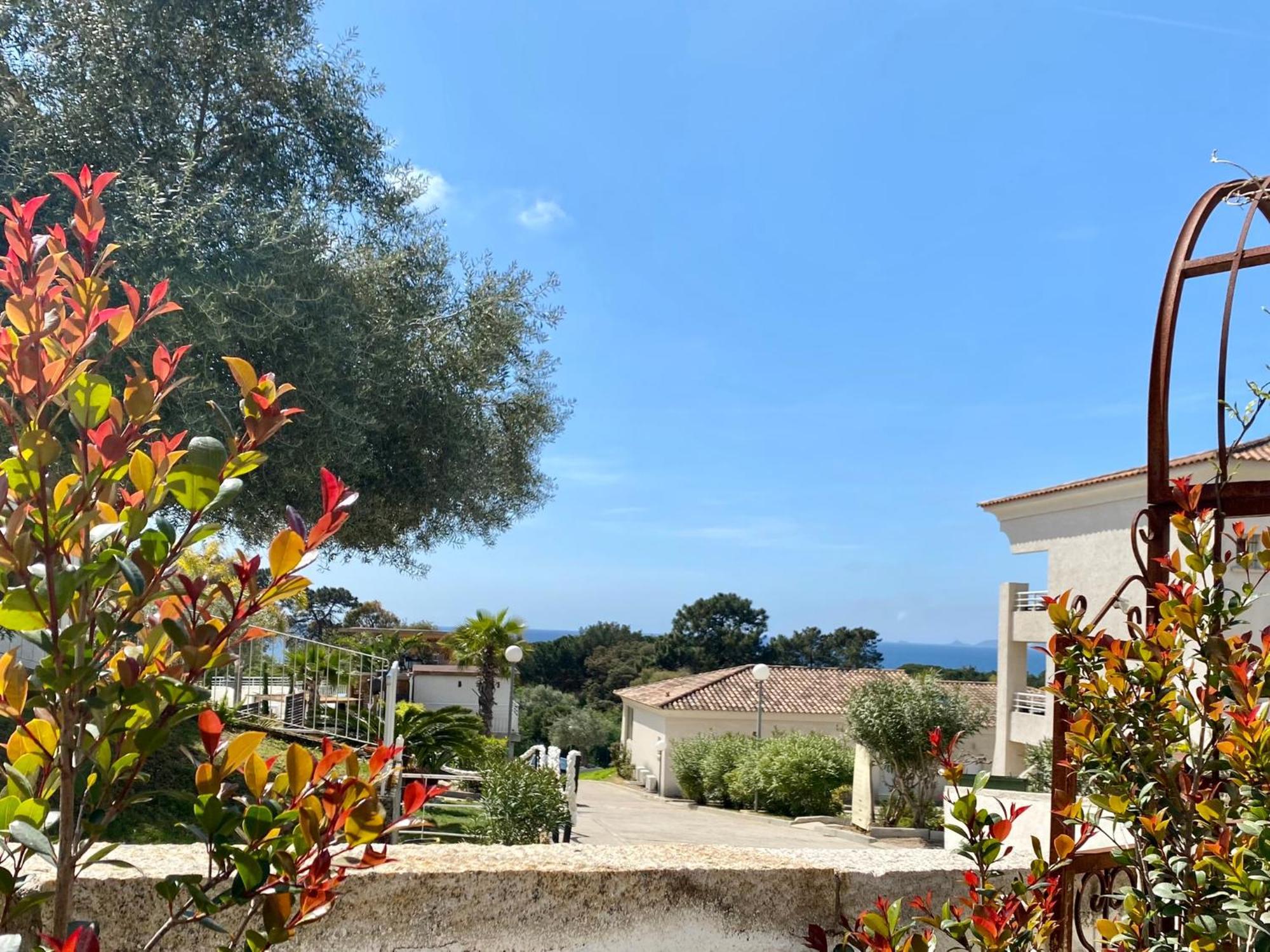 Aparthotel Bella Vista Hotel, & Maisons 3*
